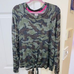 Plus size Long sleeve soft camo shirt